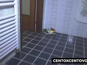 orgia con due cazzoni neri per le casalinghe italiane