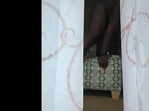 Naejae Onyxx Giantess In My Window!