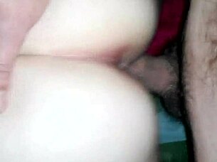 wife gets creampie in intimate homemade moment