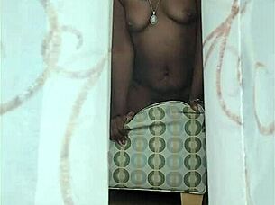 Naejae Onyxx Giantess In My Window!