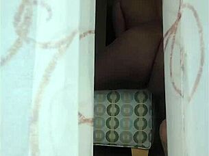 Naejae Onyxx Giantess In My Window!