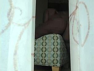 Naejae Onyxx Giantess In My Window!