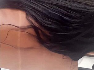 morena gostosa is giving a blowjob backstage with matheus castro and pamela santos 😍