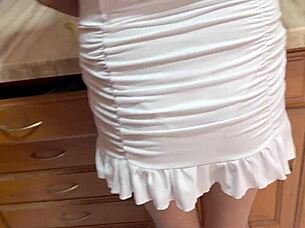 trato de ver pantis de hijastra de empleada