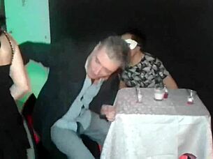 modern couples swinger blowjob threesome homemade amateurs