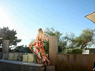 Perfect Milf Blonde From Houston Texas In A Hot Shoot