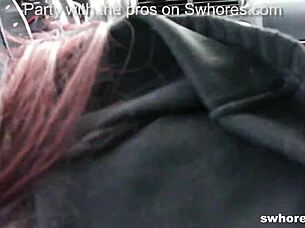 Ulična kurva pokupljena i jebana od velikog kurca tipa 🔥