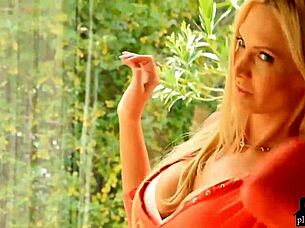 Perfect Milf Blonde From Houston Texas In A Hot Shoot