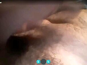 thats the way a latina milf makes a random husband cum