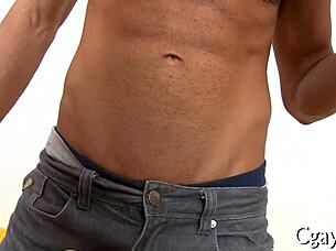 Enjoying gay oral stimulation in sex porn scenes