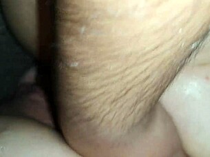 Hei�e italienerin shows off her amateur charms in this hot scene