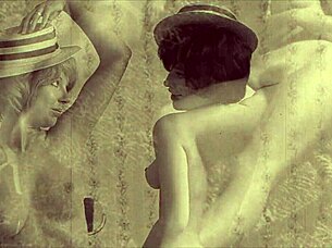 다크 랜턴: 모자 쓴 여자들, 시크릿 라이프 컨페션