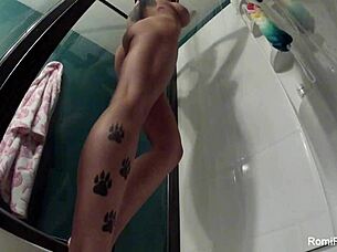 Romi Rain Showers in Solo Masturbation?