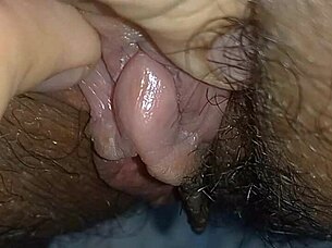 anime hentai big clit pulsing in softcore scene with big pussy