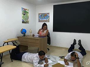 Threesome at University with Teacher Roxana Caputo in Wild Group Action - DaniClarkOficial