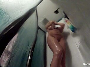 Romi Rain Showers in Solo Masturbation?