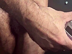 Bodybuilder measures his cock to debunk small dick myth