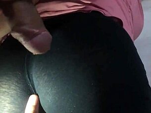 Amiga Me Visita A Escondidas De Su Novio Mientras El Trabaja