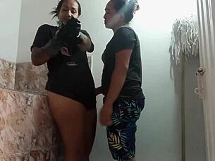 I told my employee to wash clothes with my shirt and no panties to admire her big ass 😈