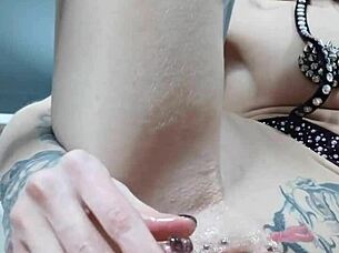 Nastya Fox, the redhead, dives into her pussy with a new dildo 😏