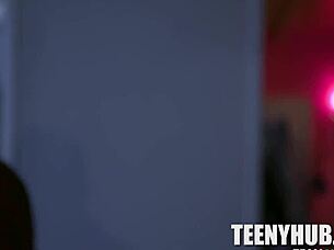 Ameena green has eyes only for rion king in blowjob