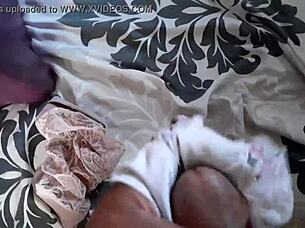 My sister-in-law has amazing big ass and tits 😍