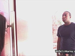 cheating wife blows tenant's bbc after massage 😈