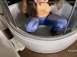 i peed in my jeans and got a golden shower on my face n mouth