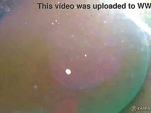 BBW with hairy pussy nude outdoors 😍