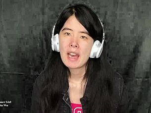 Čínská Gamerka Se Svleče Nahá Venku