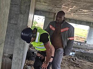 Depois Que Todos Foram Embora Os Trabalhadores Transam Descaradamente No Prédio Em Construção!