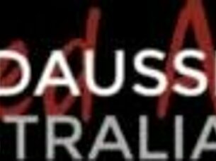 Super Hot Australian Girl Masturbates in Bathtub and Fucks Her Asshole