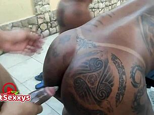 Couple invites young guy for bisexual assfucking