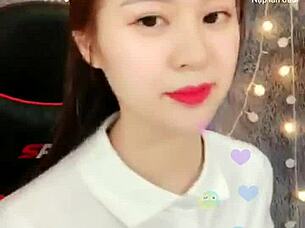 i'm a korean asian girl doing a sexy livestream on uplive