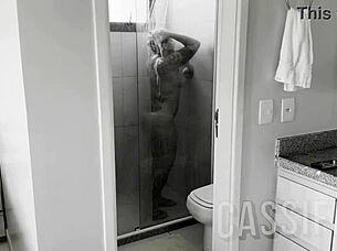 Depilei A Bucetinha Para Deixar Ele Louco Olhando Meu Grelo Enquanto Chupava Aquele Pau Gostoso