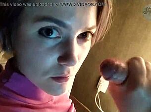 Russian Amateur Offers Deepthroat In Homemade Scene