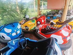 Young Couple Has Risky Sex In Amusement Park