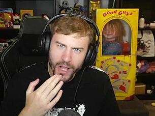 i explored an unfinished fnaf game with big tits and ass in security overhaul