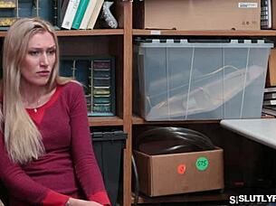 The blond babe sucks the cock well in the hardcore scene