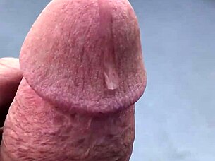 Mature woman enjoys a hot day with slobberpuss