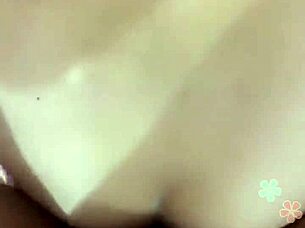 Husband and wife enjoy intimate webcam session together 😍