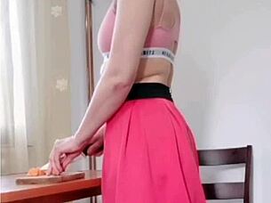 She thought she could cook with a vibrator in her pussy, but temptation won!