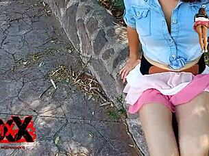 Andy hot shows her ass and masturbates outdoors 😏