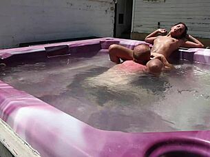 Dayanara relaxes in the hot tub 😊