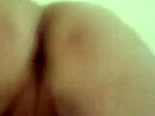 Wife gets pussy facial in this scene