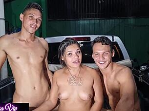 Tigresa vip does double anal with two guys in live