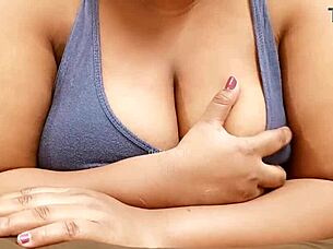 piyal from kolkata shows her sexy tits 😍