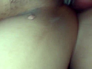 follando a mi novia con condon, quieres ver el creampie?