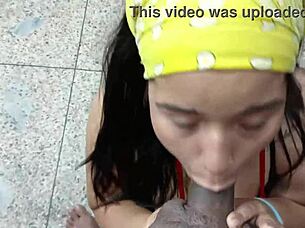 mi compañero de habitación es muy cachondo antes de salir me propone follar y se termina corriendo en mis tetas - highlight