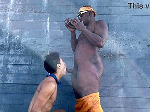 Daddyblackxxx1 and ericsockz enjoy outdoor encounter